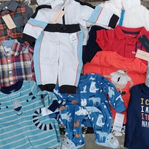 Bundle tommy hilfiger Carter's first impression 13 piece size 3-6 Months
